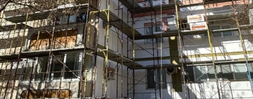 Напредва санирането на блок № 217 в „Тракия“